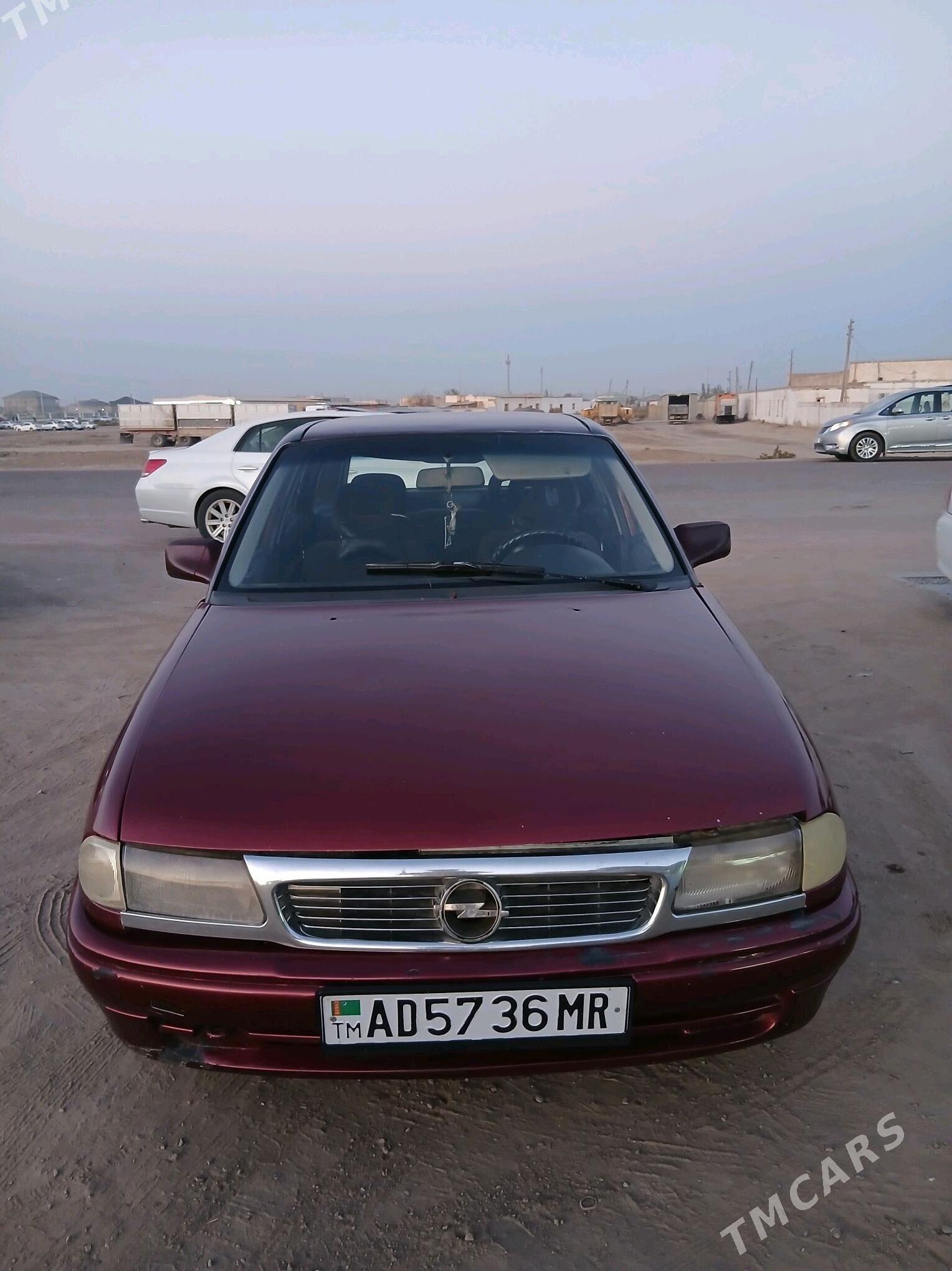 Opel Astra 1993 - 25 000 TMT - Gurbansoltan Eje - img 3