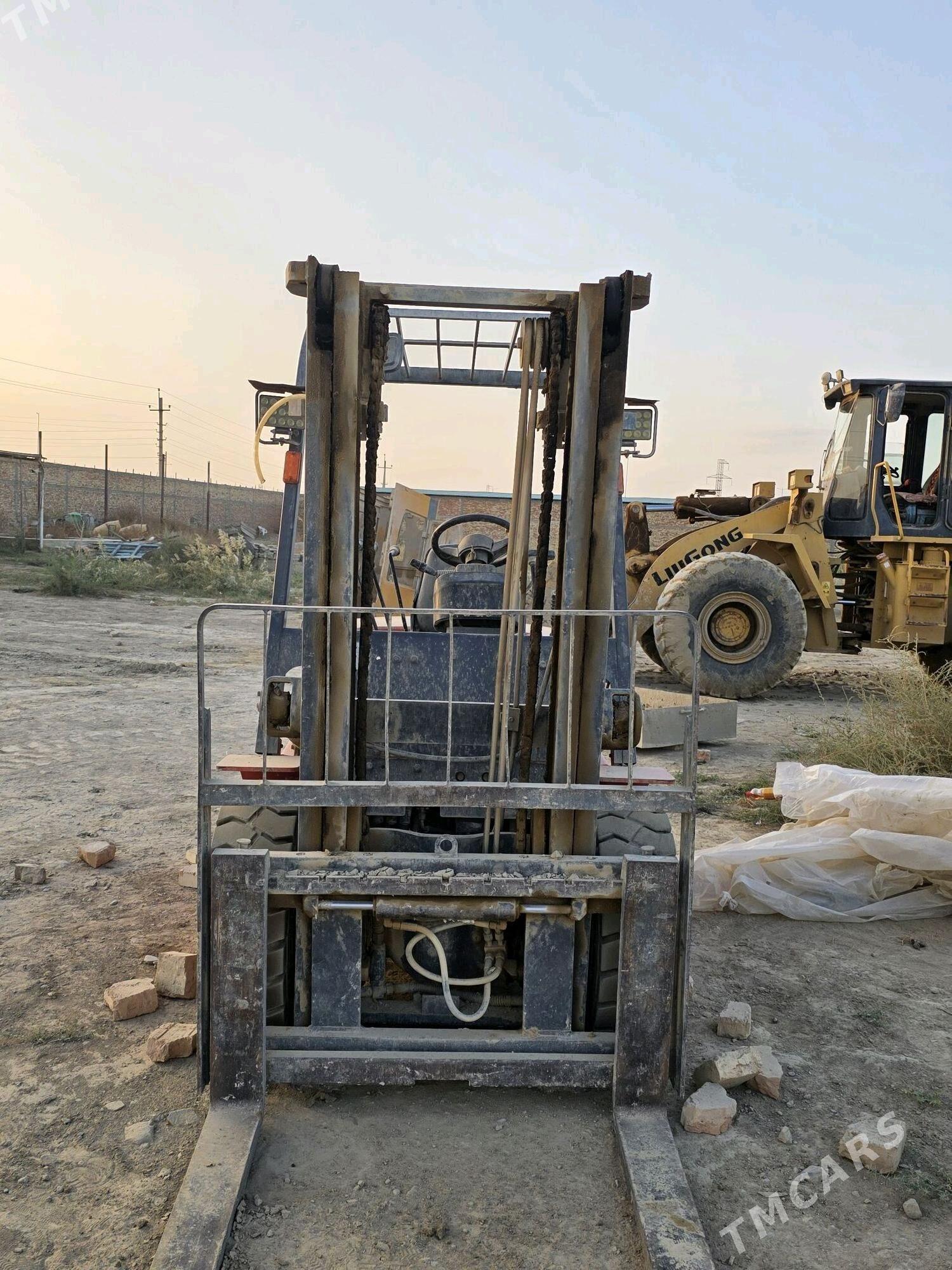 Kara Forklift 2021 - 180 000 TMT - Gökdepe - img 3