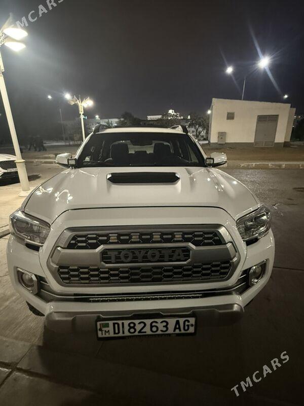 Toyota Tacoma 2019 - 420 000 TMT - Ашхабад - img 1