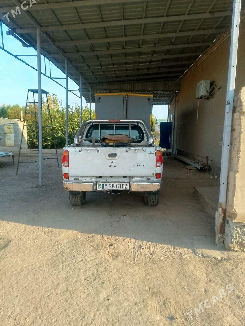 Mitsubishi L200 2007 - 90 000 TMT - Кёнеургенч - img 3