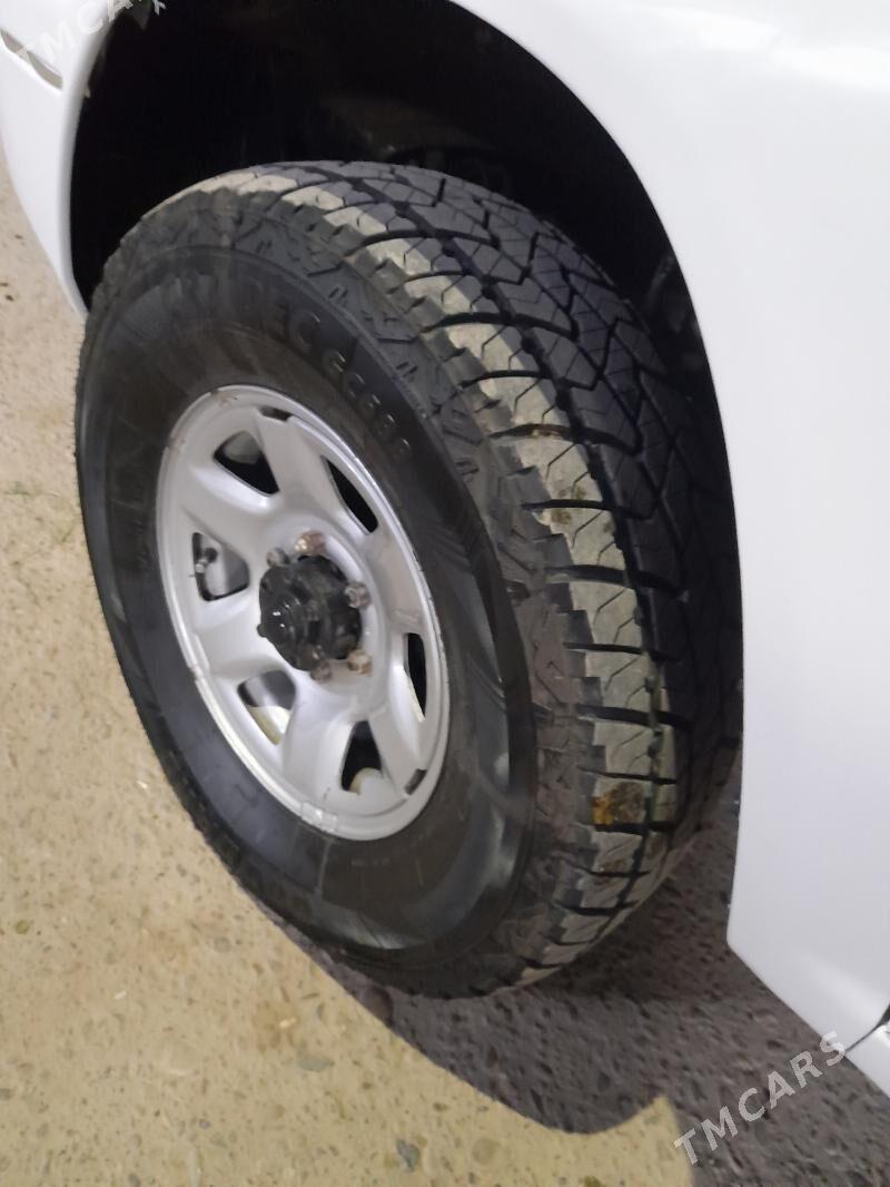 Mitsubishi L200 2003 - 90 000 TMT - Чарджоу - img 4