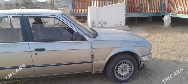 BMW 320 1983 - 8 000 TMT - Эсенгулы - img 2