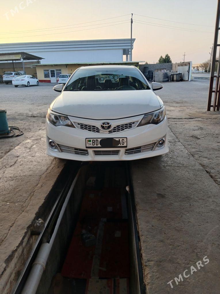 Toyota Camry 2012 - 210 000 TMT - Büzmeýin - img 3