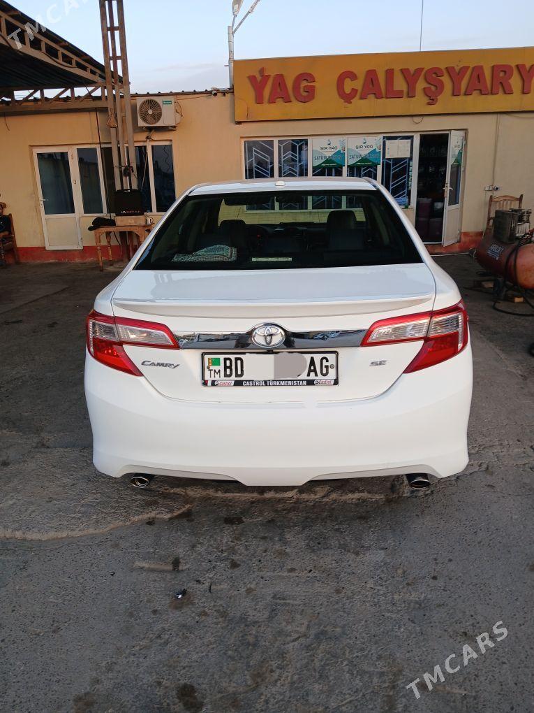 Toyota Camry 2012 - 210 000 TMT - Büzmeýin - img 2