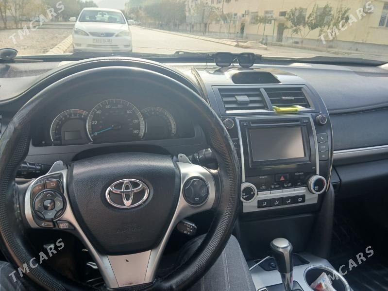 Toyota Camry 2012 - 210 000 TMT - Büzmeýin - img 4
