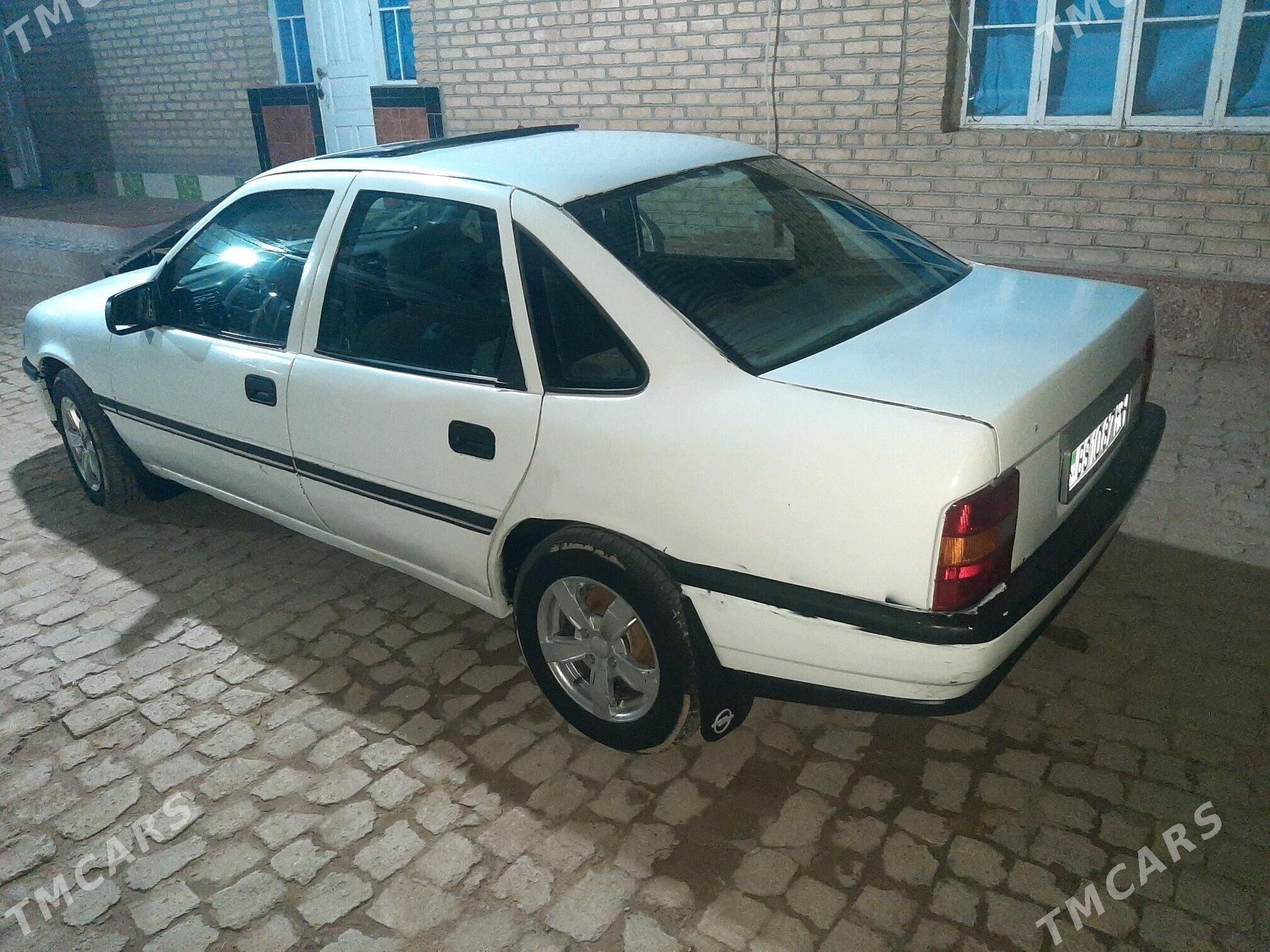 Opel Vectra 1992 - 22 000 TMT - Мары - img 1
