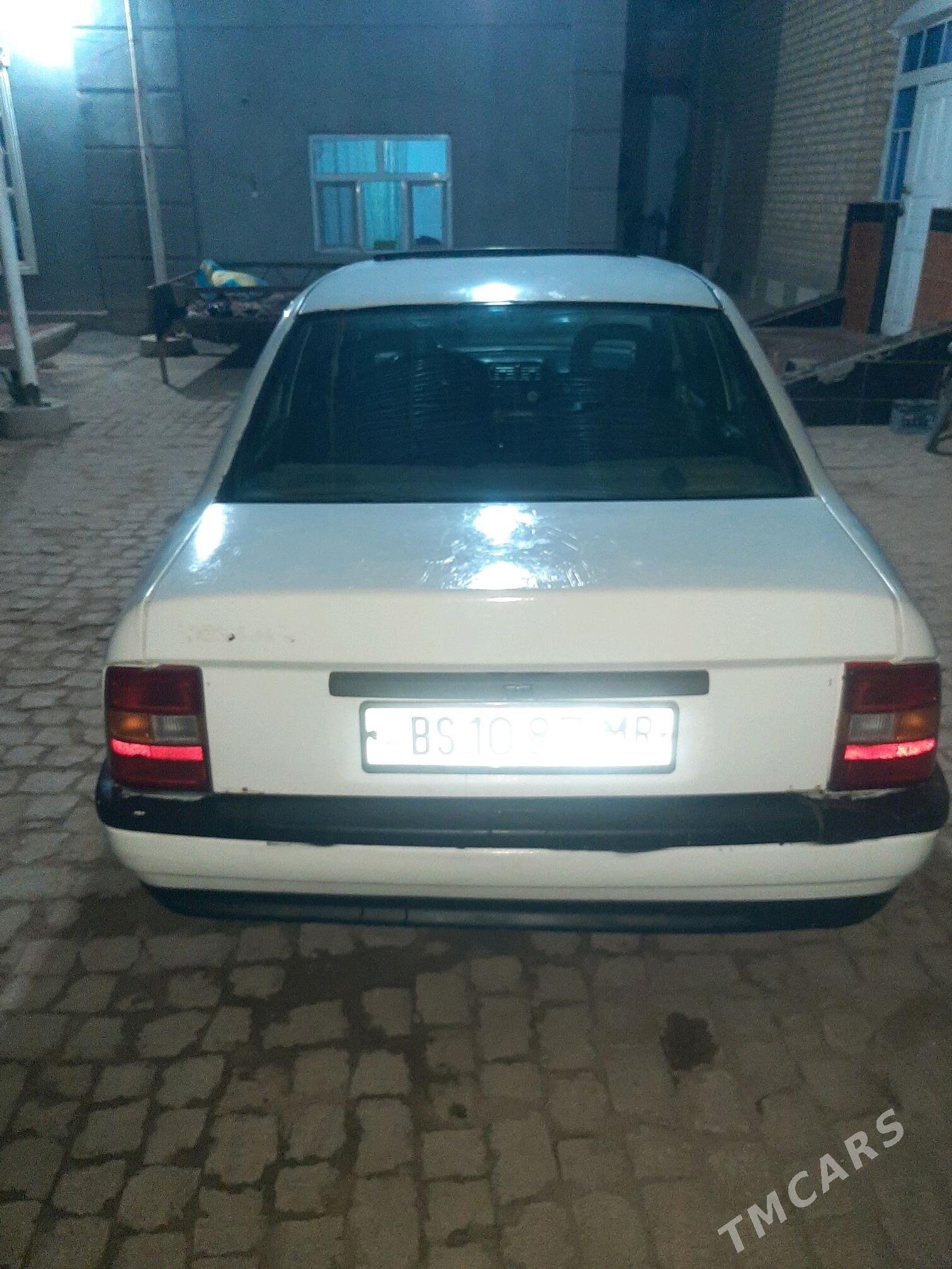 Opel Vectra 1992 - 22 000 TMT - Мары - img 5