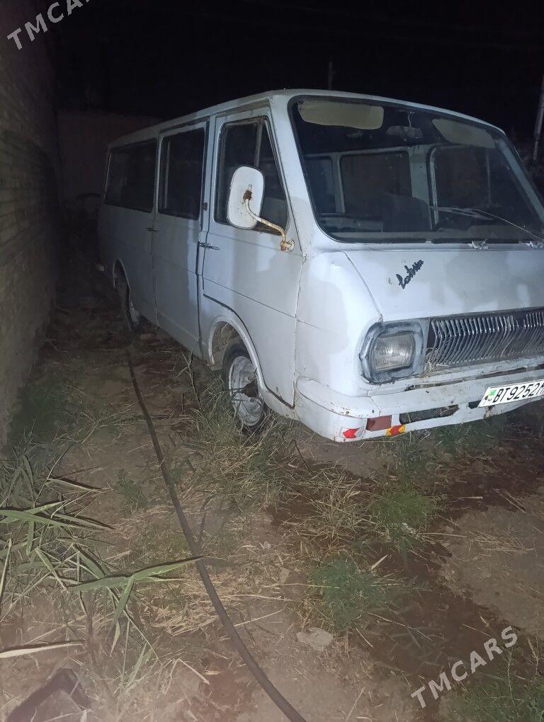 RAF 2203 1988 - 120 000 TMT - Baýramaly - img 2