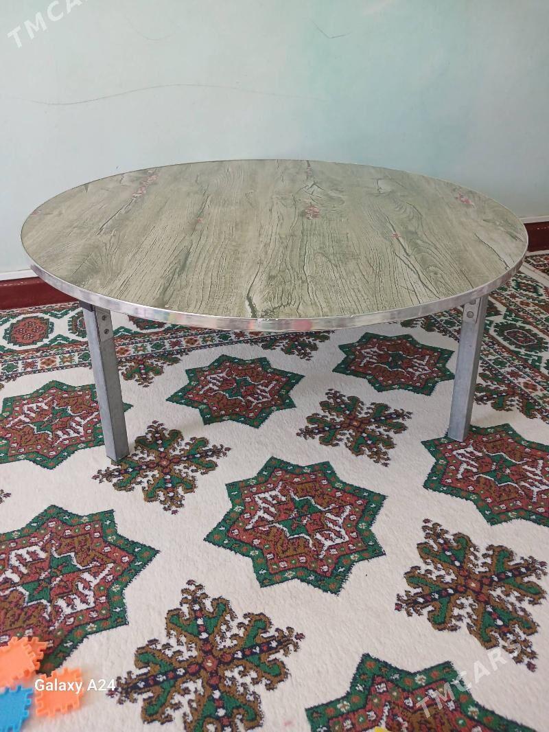 HAN STOL MALOCNY RENKDE - 10 mkr - img 1