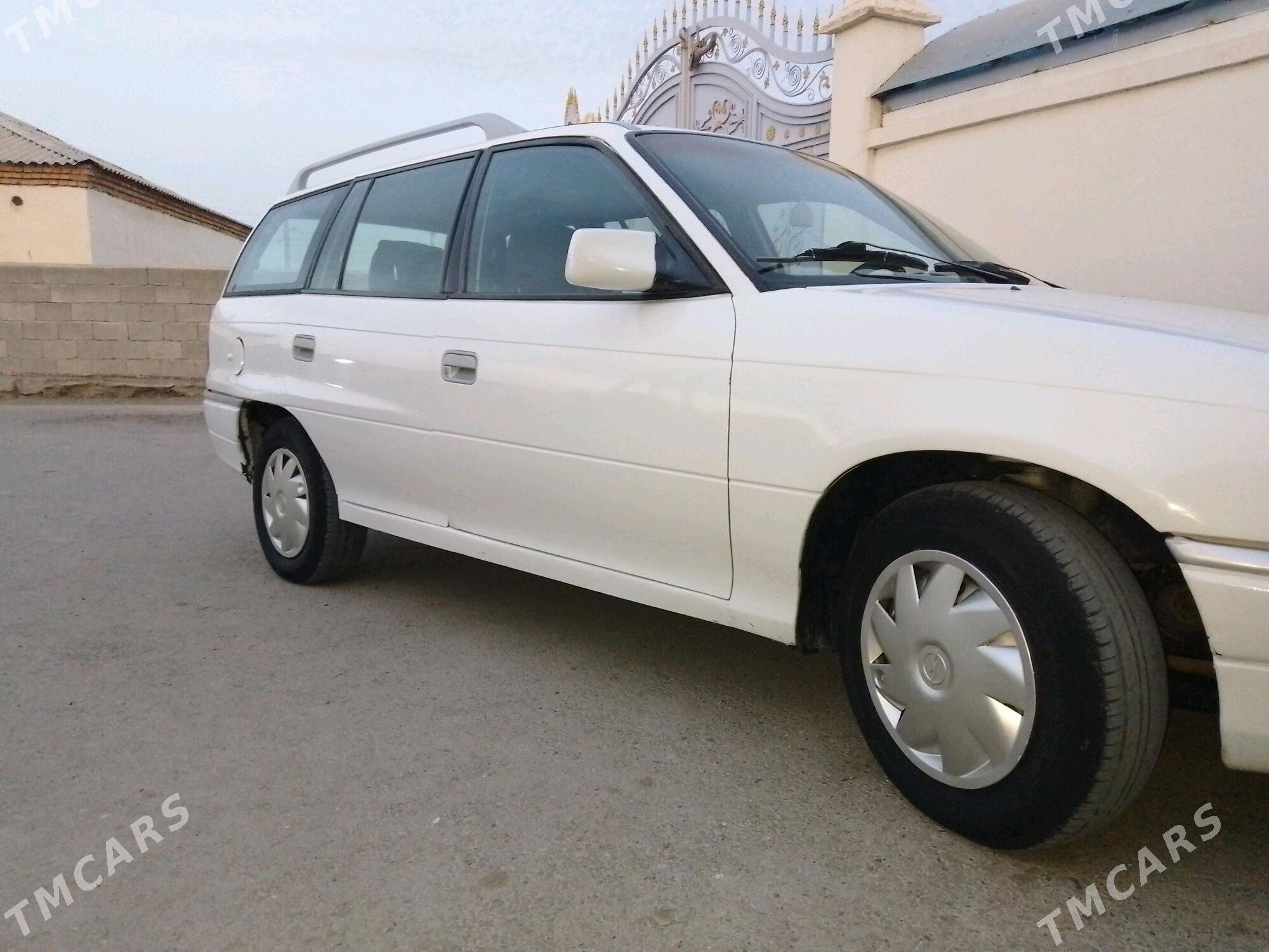 Opel Astra 1993 - 40 000 TMT - Бахарден - img 4