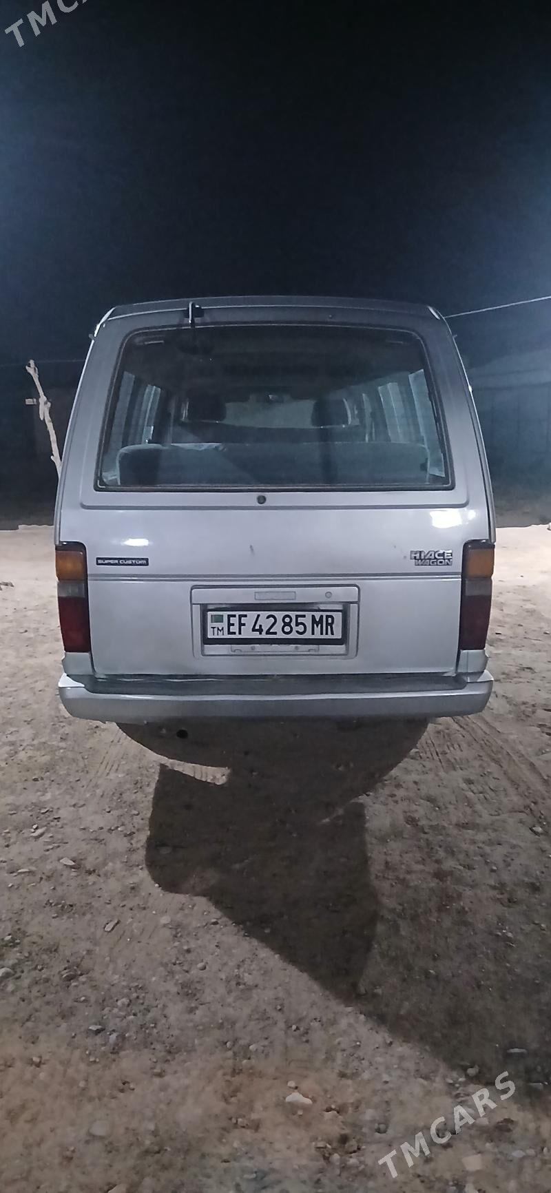 Toyota Hiace 1988 - 46 000 TMT - Мары - img 2