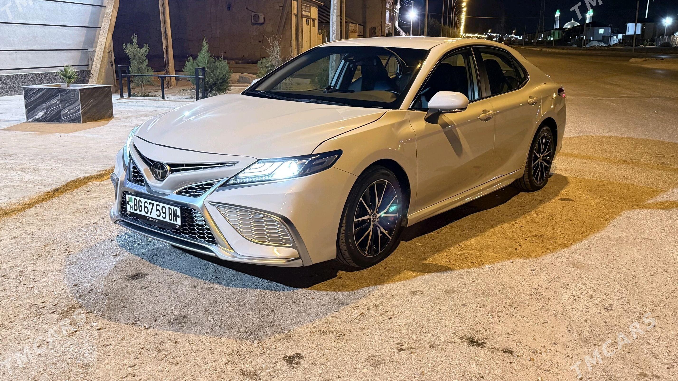 Toyota Camry 2022 - 336 000 TMT - Балканабат - img 8