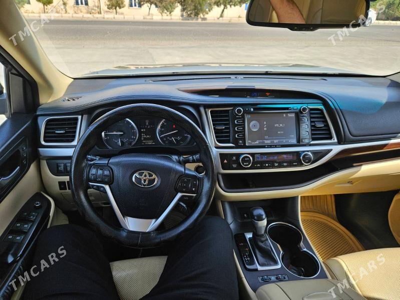 Toyota Highlander 2016 - 420 000 TMT - Байрамали - img 5