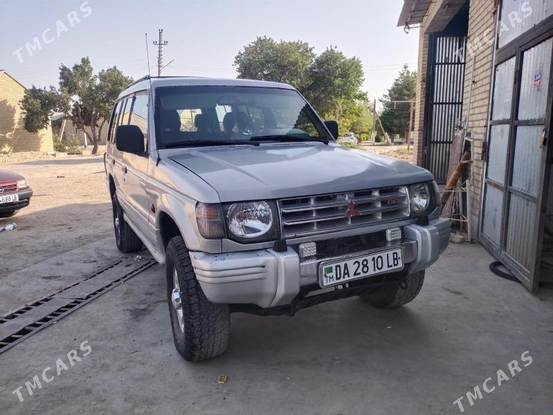 Mitsubishi Montero 1995 - 60 000 TMT - Саят - img 1
