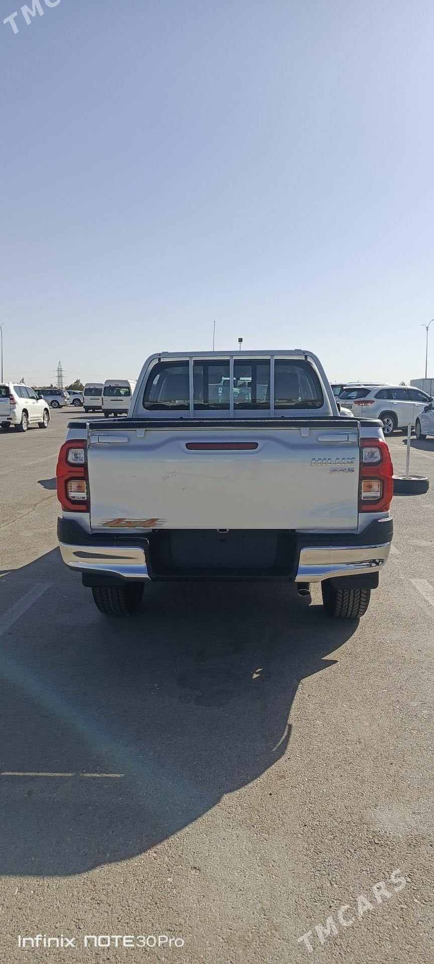 Toyota Hilux 2025 - 676 000 TMT - Aşgabat - img 6