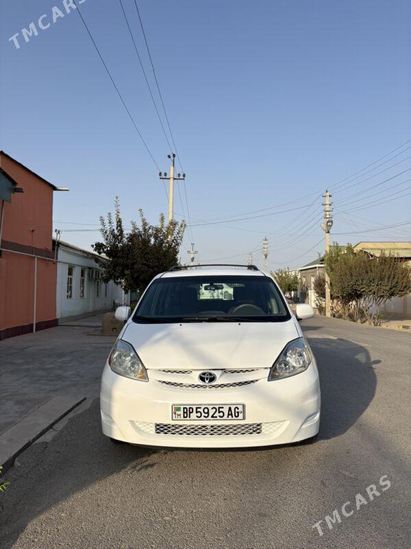 Toyota Sienna 2006 - 270 000 TMT - Ашхабад - img 2