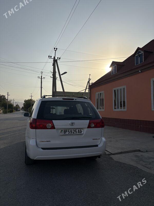Toyota Sienna 2006 - 270 000 TMT - Ашхабад - img 3