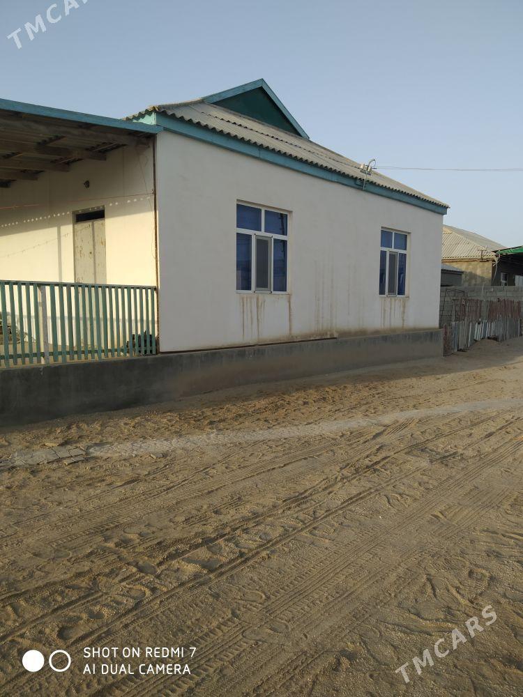 Satlyk jaý - Балканабат - img 5