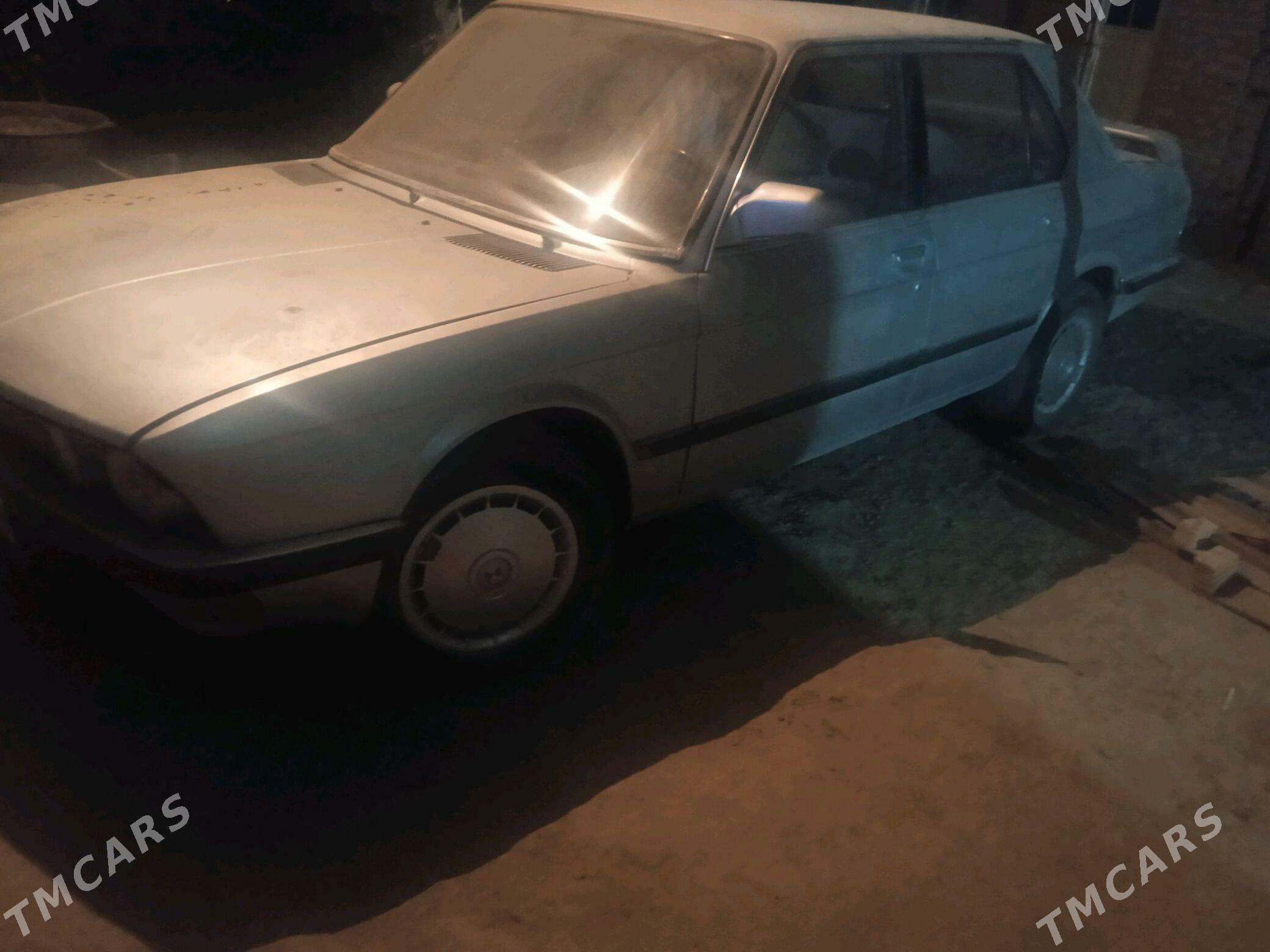 BMW 320 1986 - 20 000 TMT - Murgap - img 6
