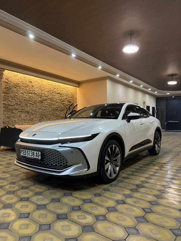 Toyota Crown 2023 - 850 000 TMT - Ашхабад - img 1
