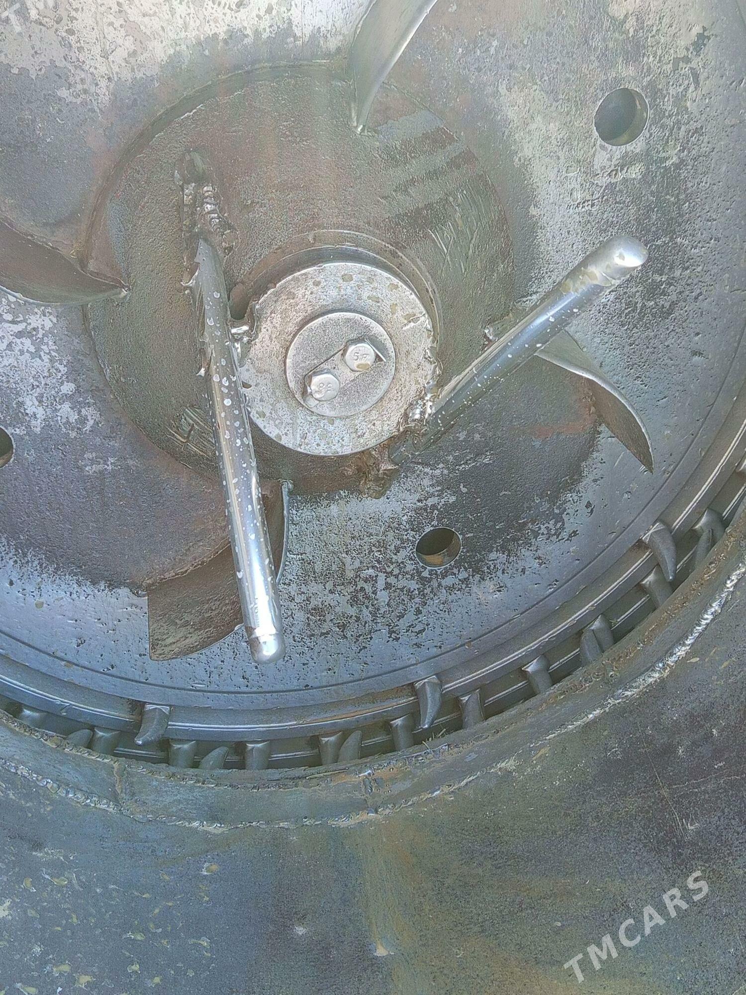 MTZ 80 1994 - 18 000 TMT - Сакарчага - img 3