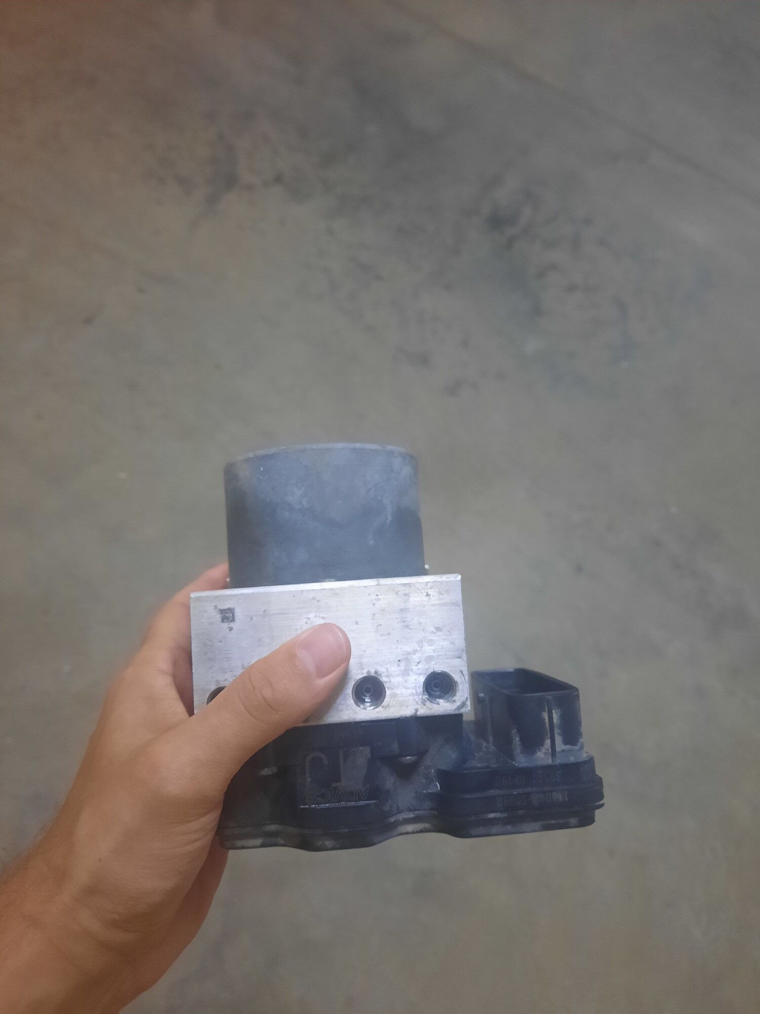 Highlander ABC 4 500 TMT - Podwoýski köç. (Bitarap Türkmenistan şaýoly) - img 4