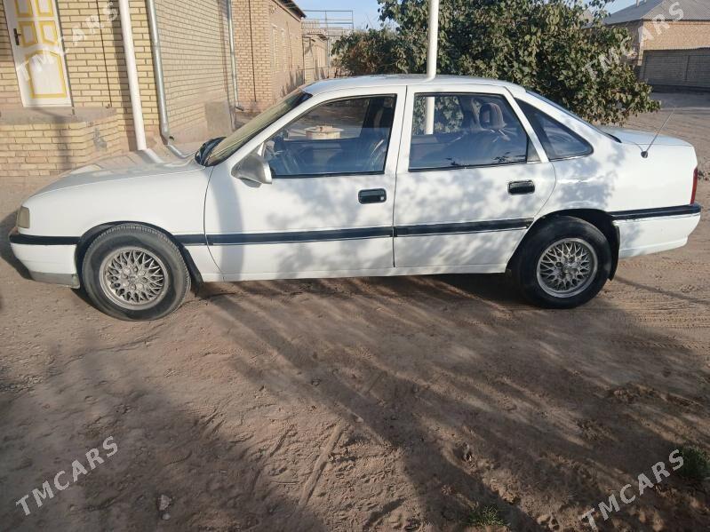 Opel Vectra 1991 - 27 000 TMT - Сакарчага - img 2