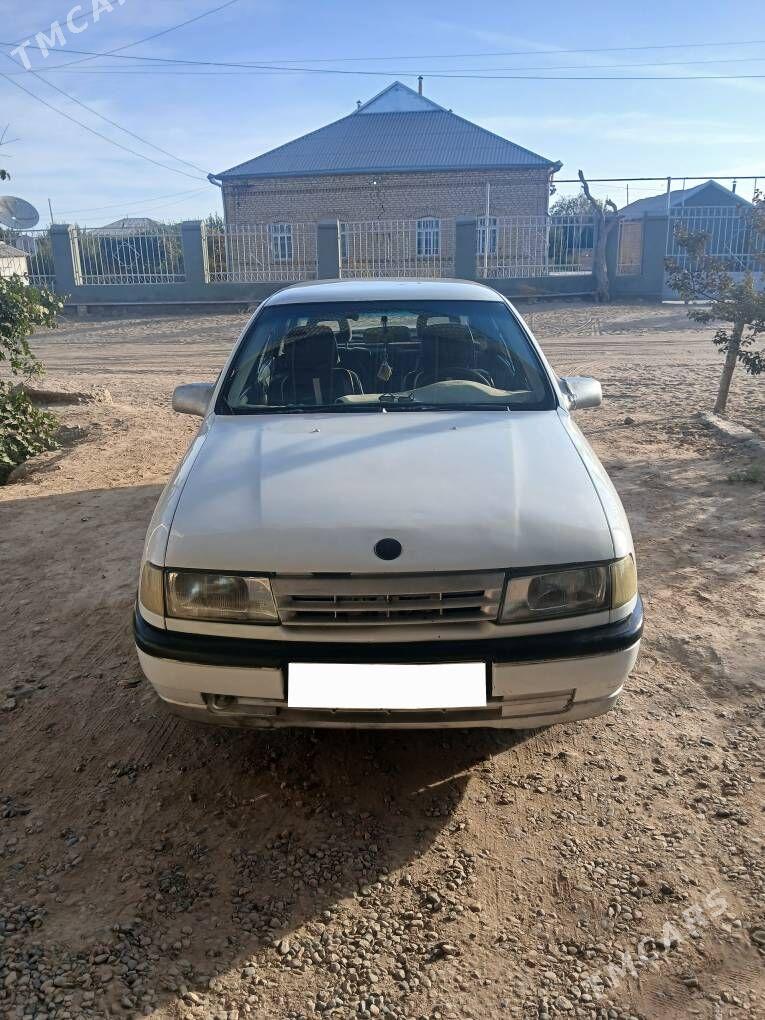 Opel Vectra 1991 - 27 000 TMT - Сакарчага - img 4