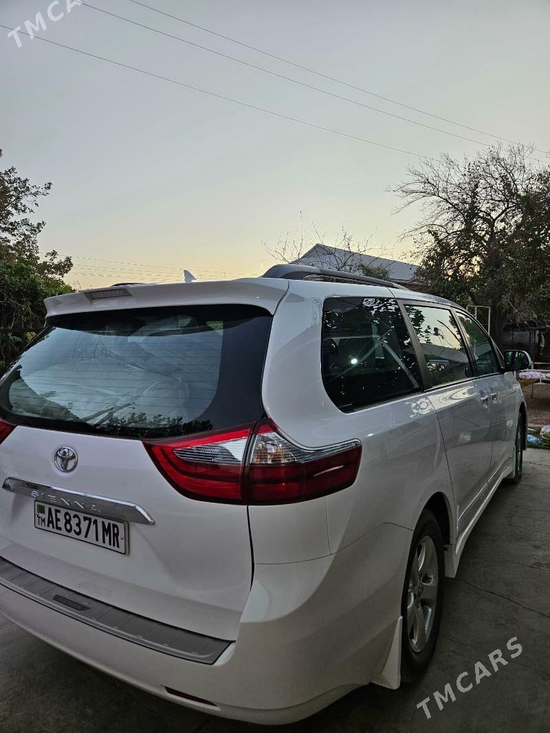 Toyota Sienna 2020 - 410 000 TMT - Мары - img 3