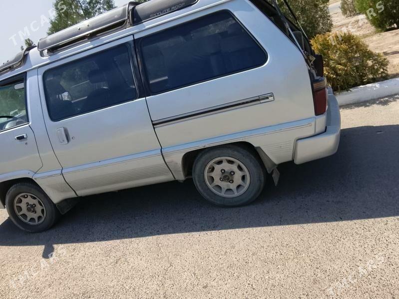 Toyota Town Ace 1991 - 25 000 TMT - Туркменабат - img 7