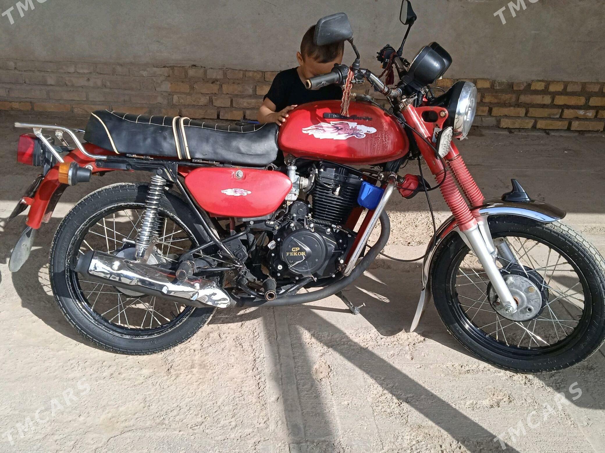 Jawa 300 2025 - 10 000 TMT - Халач - img 5