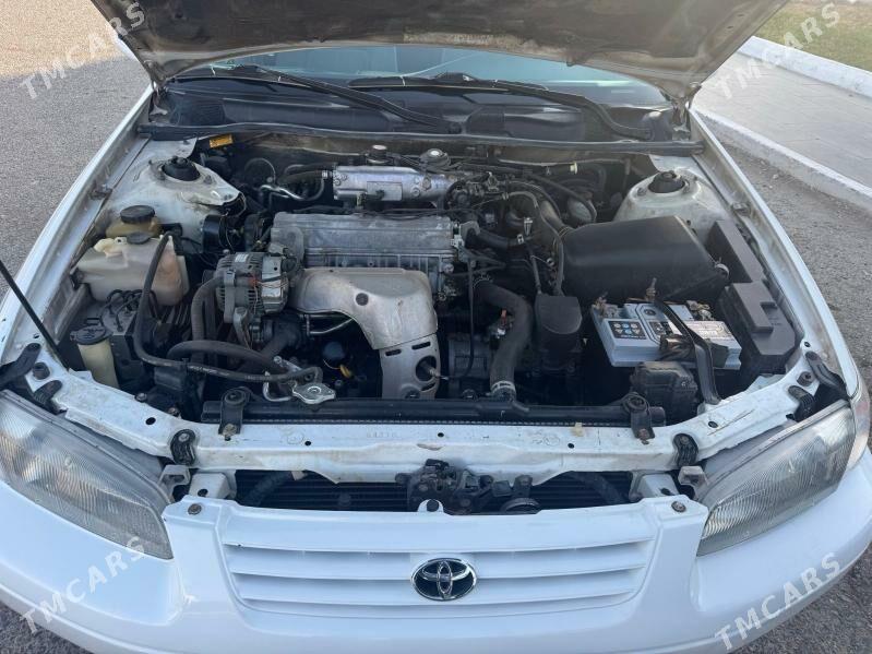 Toyota Camry 1999 - 143 000 TMT - Мары - img 4