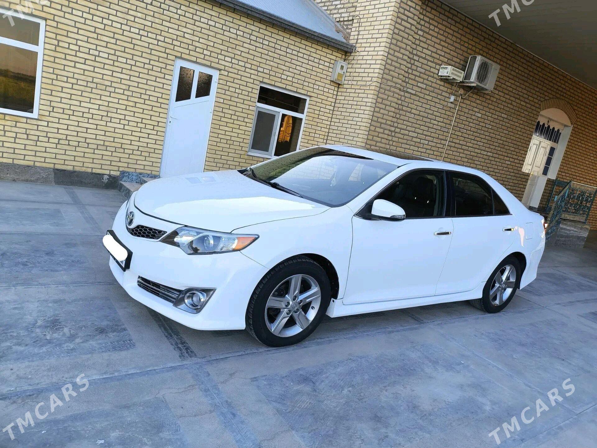 Toyota Camry 2013 - 265 000 TMT - Мары - img 2