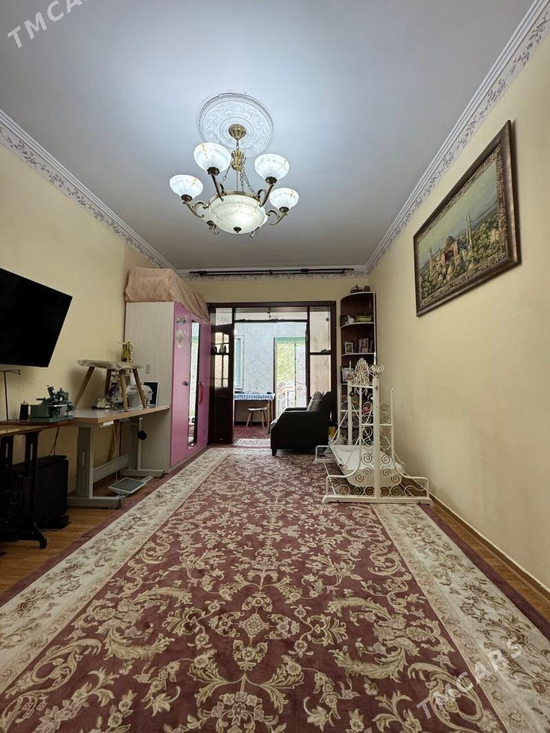Dosaf 1nji etaź 2komnat 2vyhod - Досааф - img 1