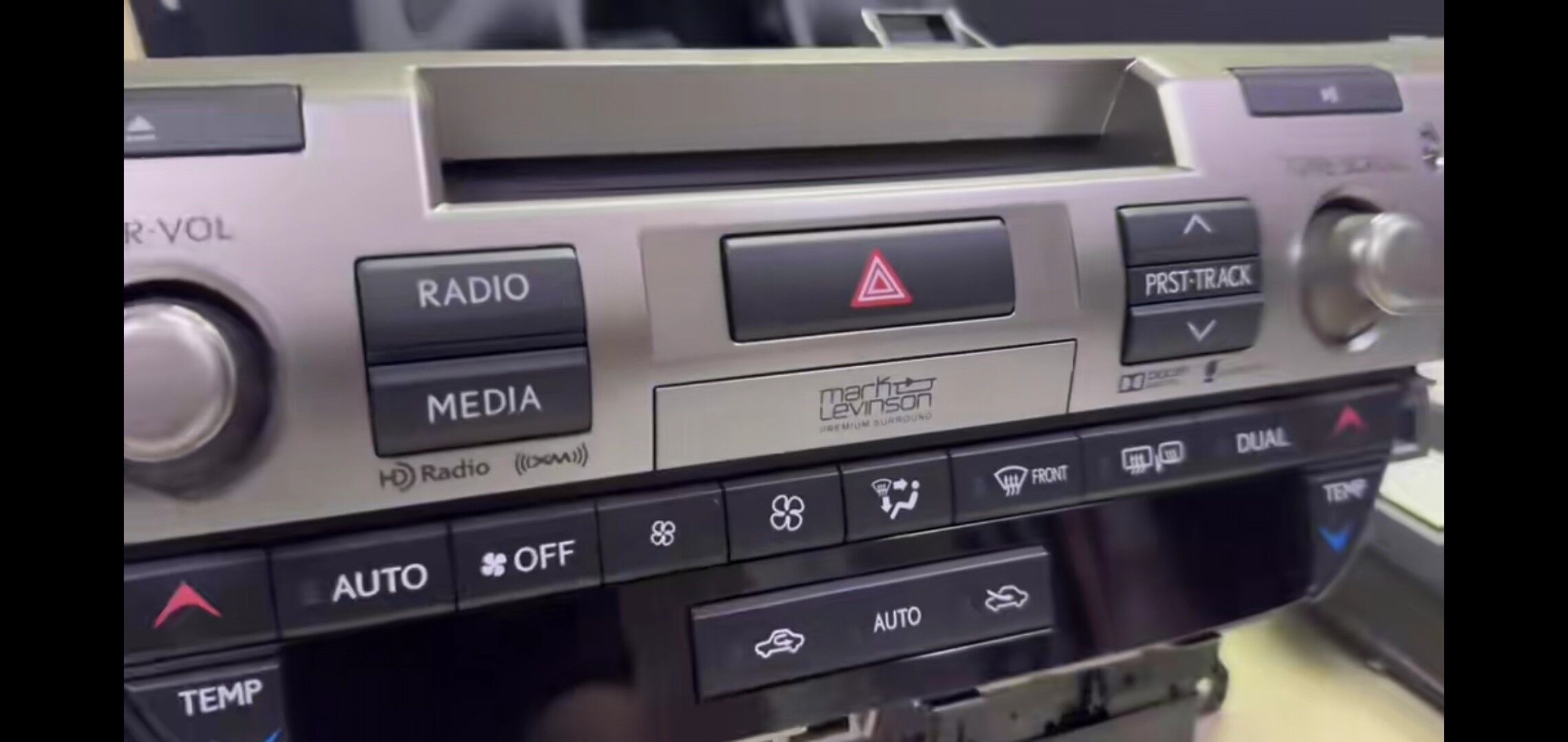 16-18 LEXUS ES MARK LEVINSON 77 TMT - Aşgabat - img 3