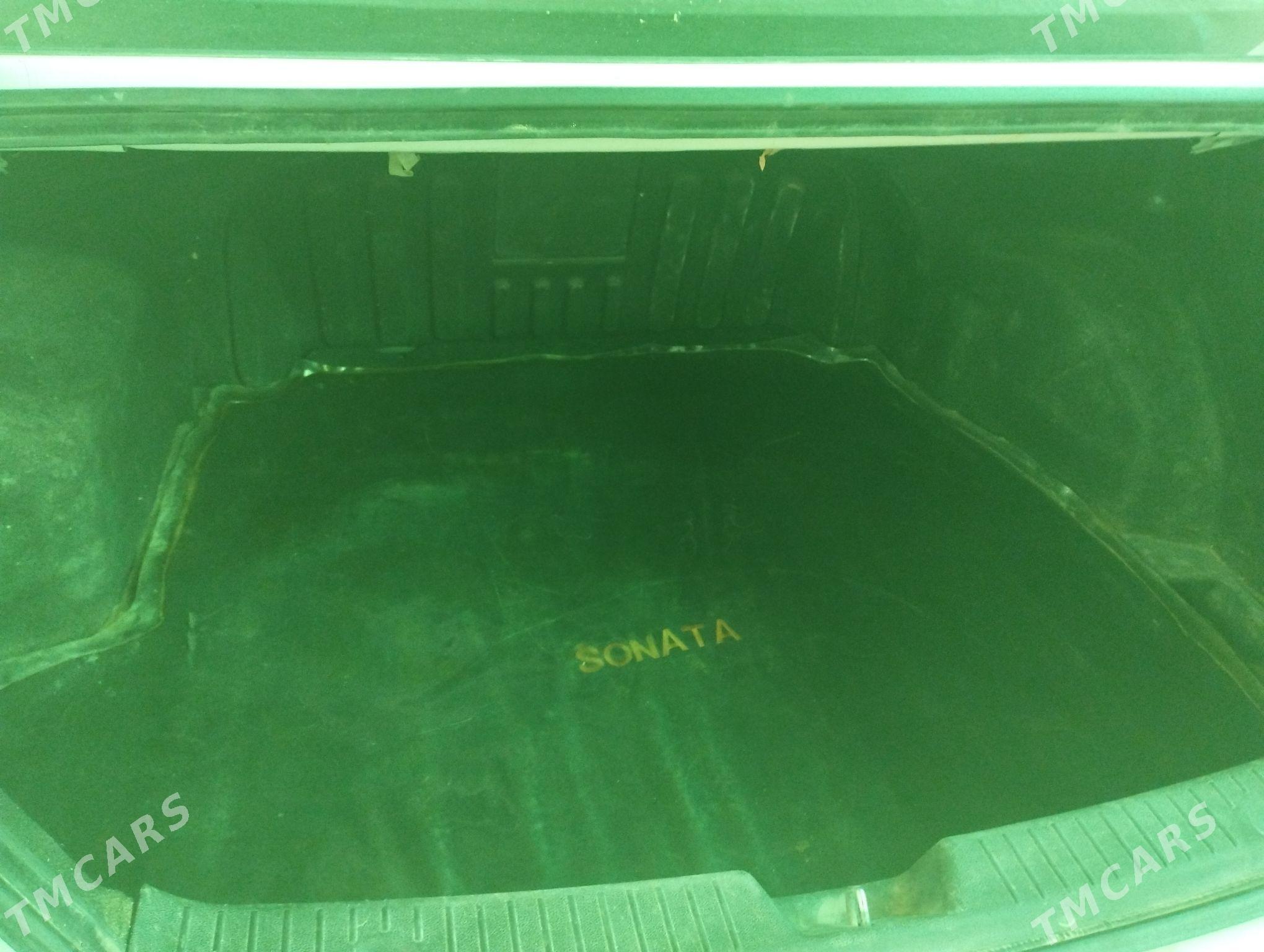 Hyundai Sonata 2010 - 135 000 TMT - Кака - img 8
