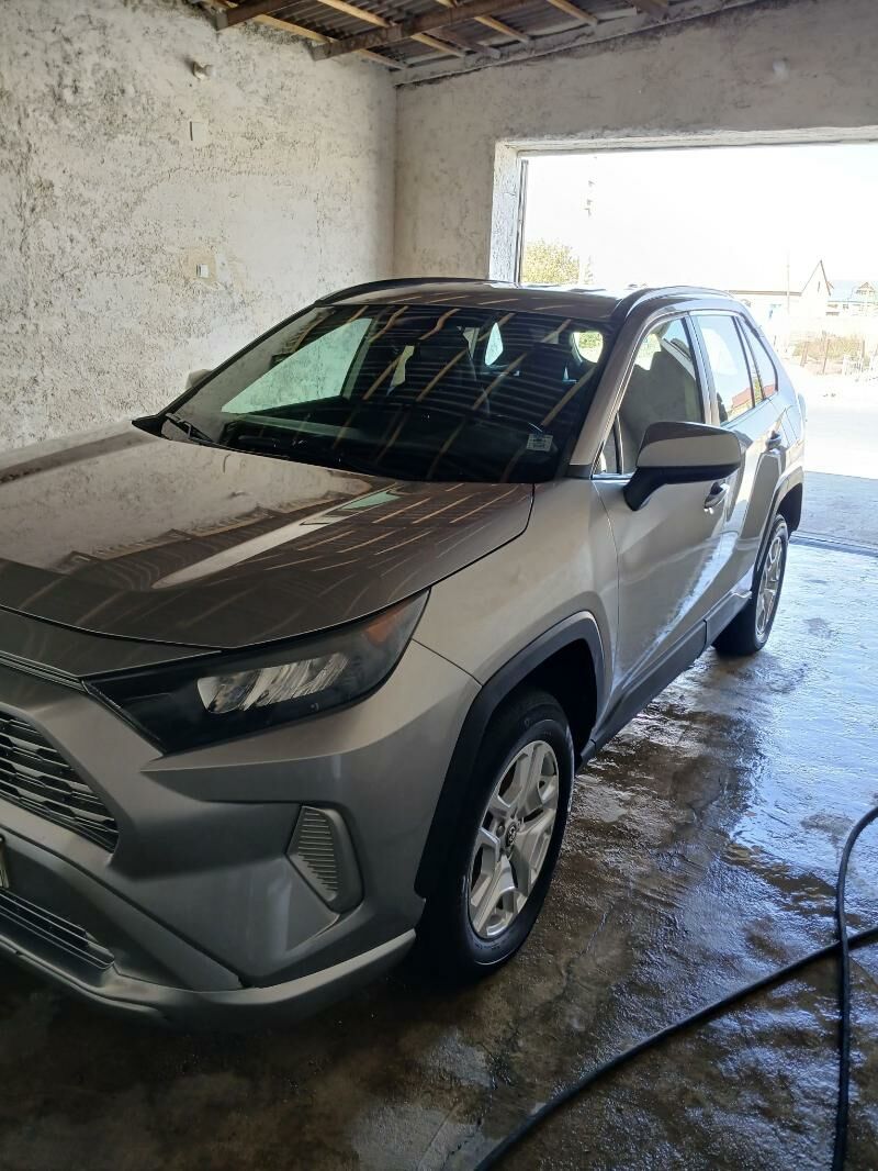 Toyota RAV4 2021 - 400 000 TMT - Берекет - img 10