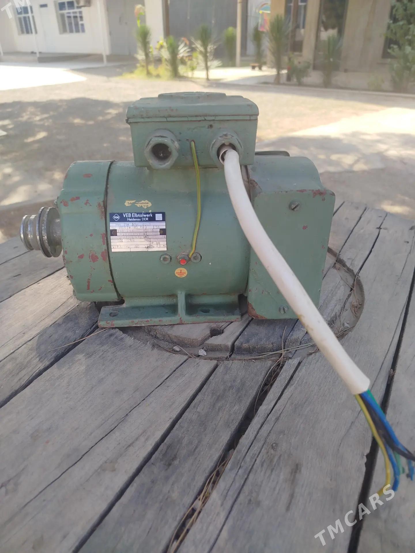 Elektrodwigatel 220v - Джебел - img 4