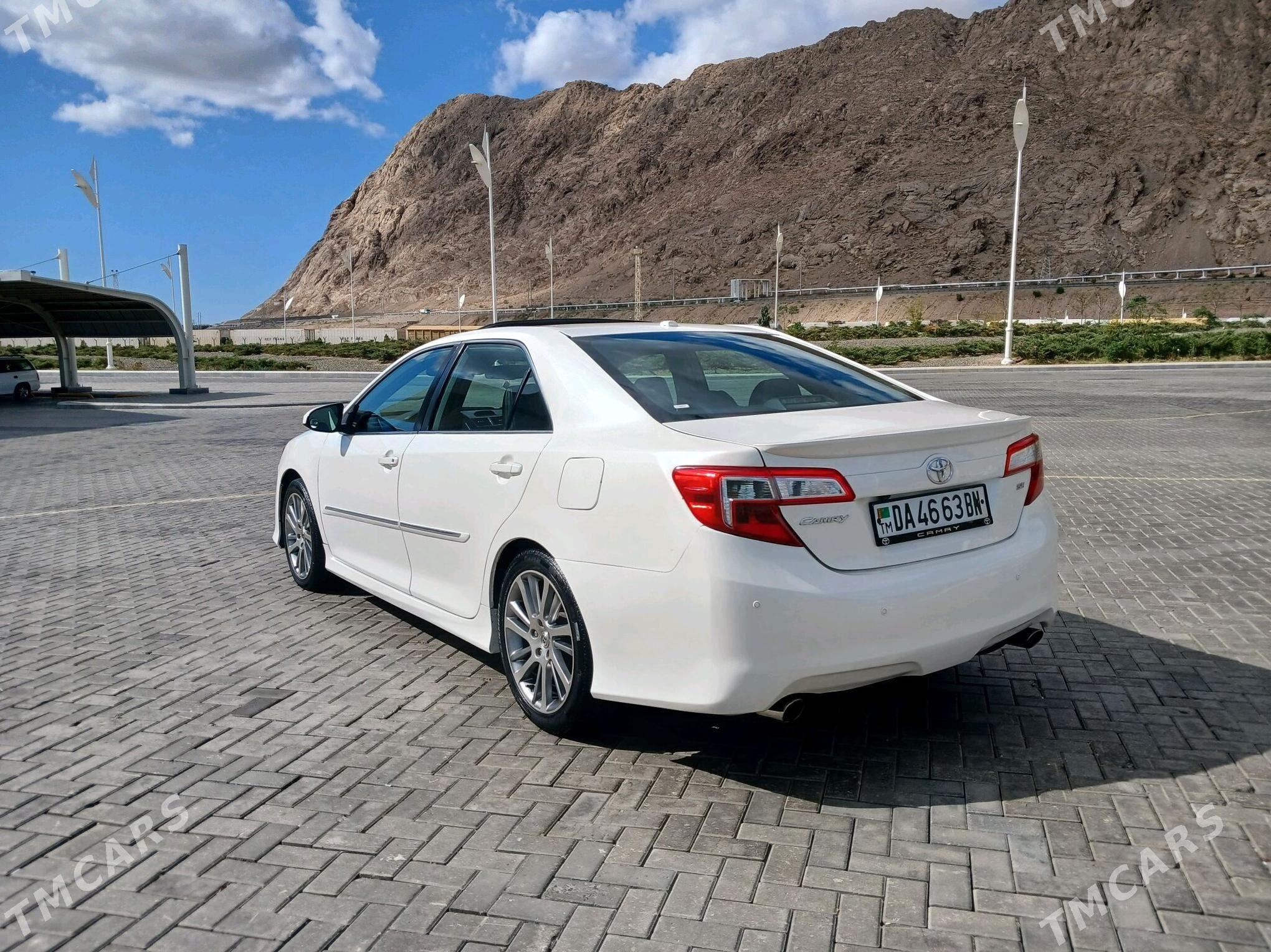 Toyota Camry 2012 - 210 000 TMT - Балканабат - img 3