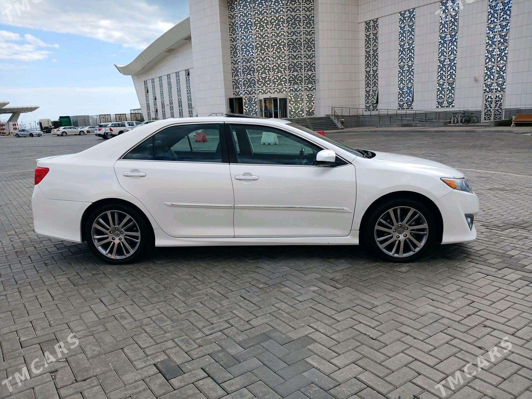 Toyota Camry 2012 - 210 000 TMT - Балканабат - img 4