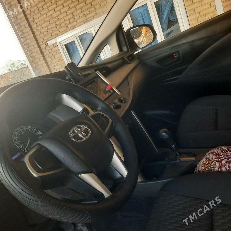 Toyota Innova 2020 - 250 000 TMT - Мары - img 2
