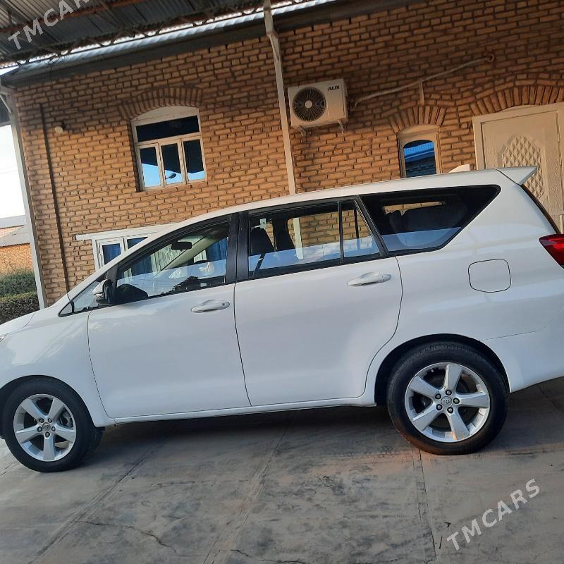 Toyota Innova 2020 - 250 000 TMT - Мары - img 3