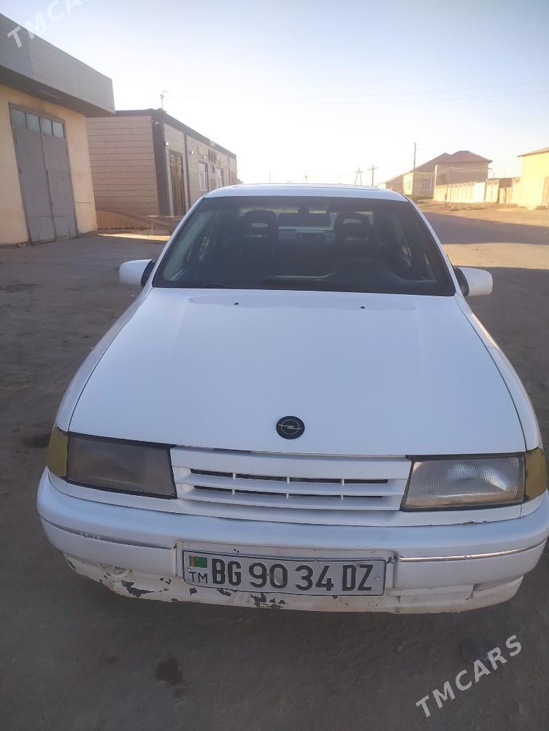 Opel Vectra 1990 - 30 000 TMT - Дашогуз - img 2