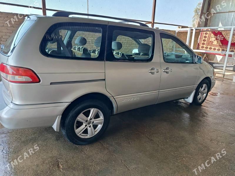 Toyota Sienna 2002 - 180 000 TMT - Туркменабат - img 2