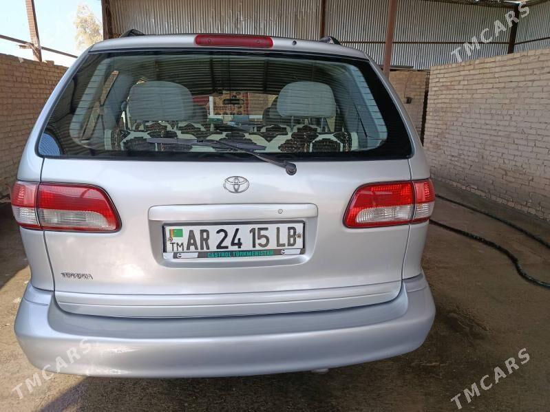 Toyota Sienna 2002 - 180 000 TMT - Туркменабат - img 1