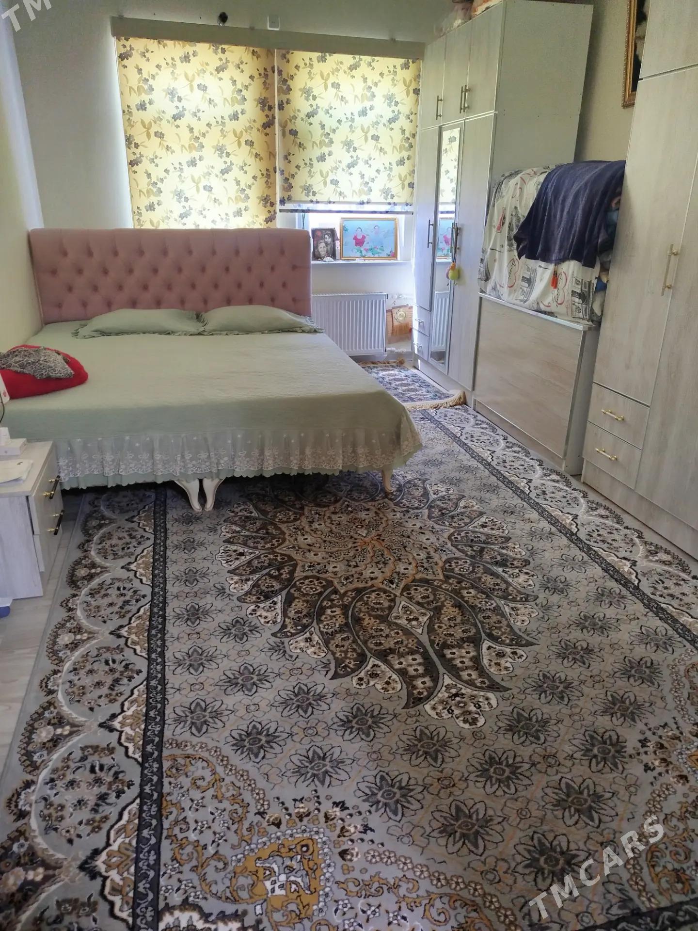 Anew panel 4/4 4 komnat 144m2 - Анев - img 4