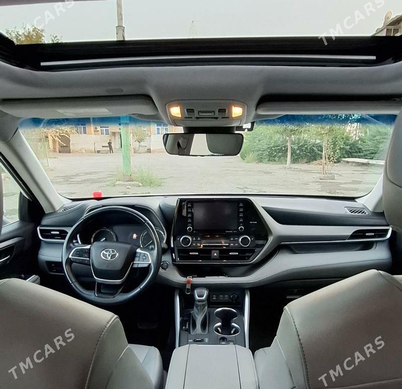 Toyota Highlander 2022 - 540 000 TMT - Туркменабат - img 9