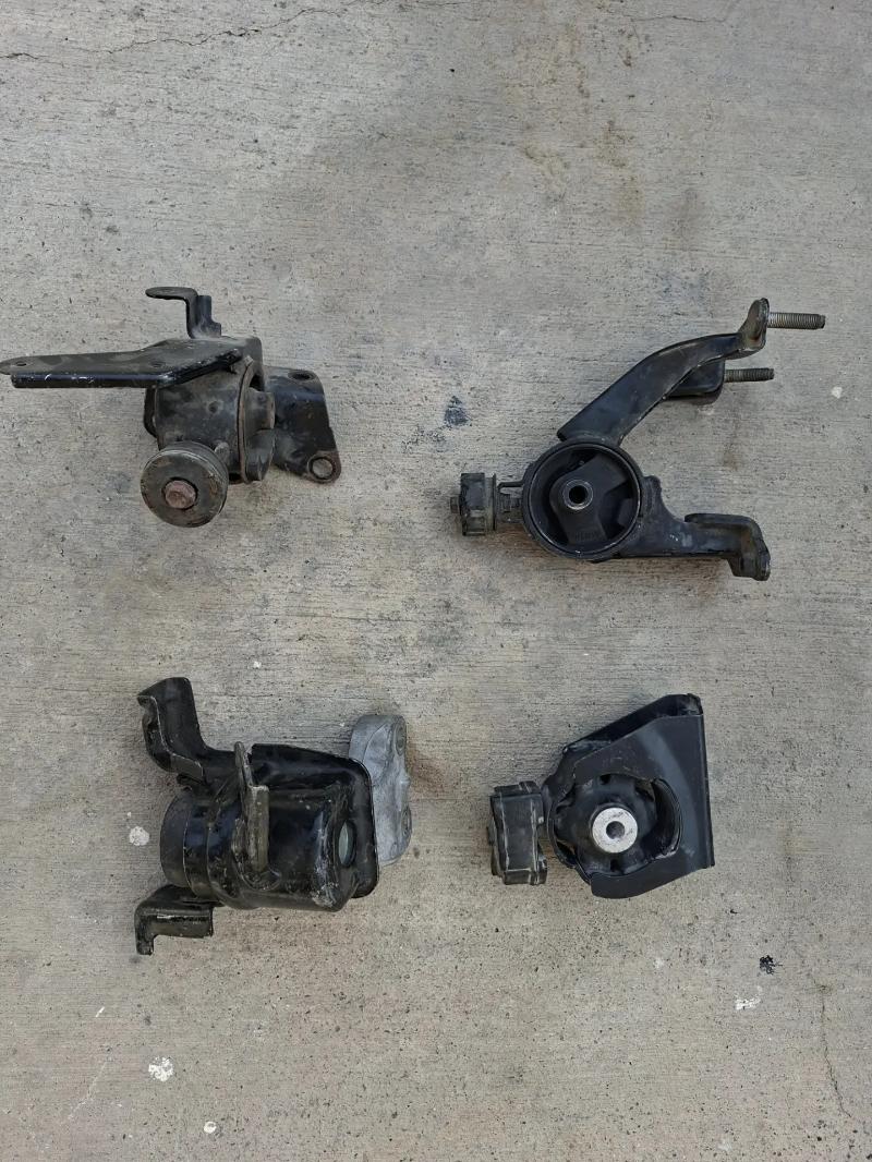 Corollo paduska 2010. 500 TMT - Ашхабад - img 3