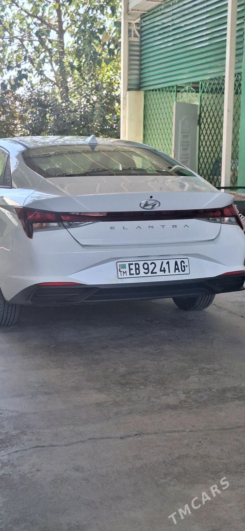 Hyundai Elantra 2021 - 240 000 TMT - Büzmeýin - img 8