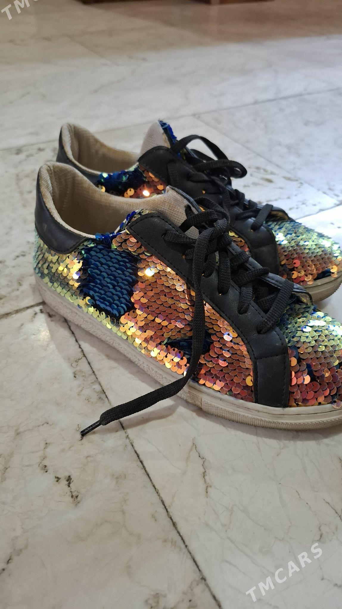 Кроссовки - 30 мкр - img 2